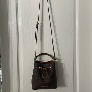 Michael Kors Brand new (no tags) cross body bucket bag